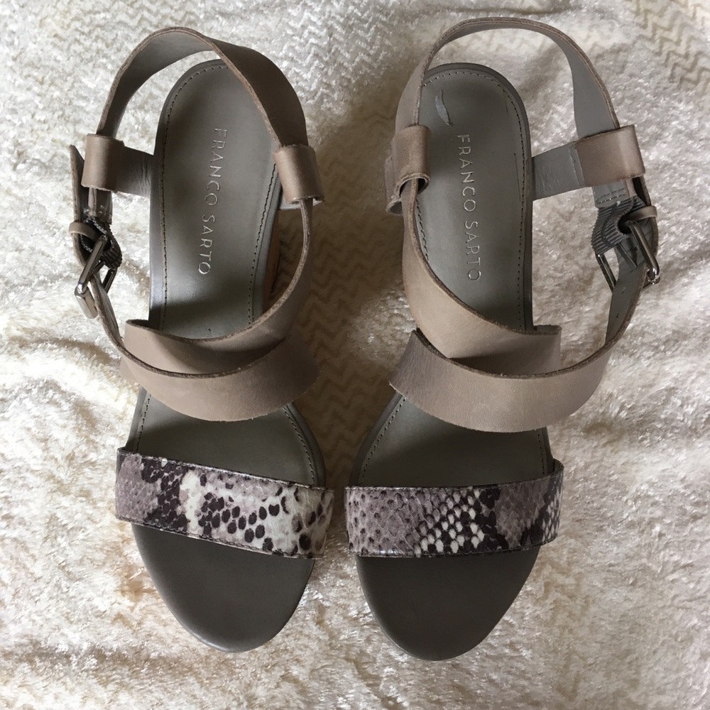 Franco Sarto Shania Size 8 High Heel Wedge Sandal